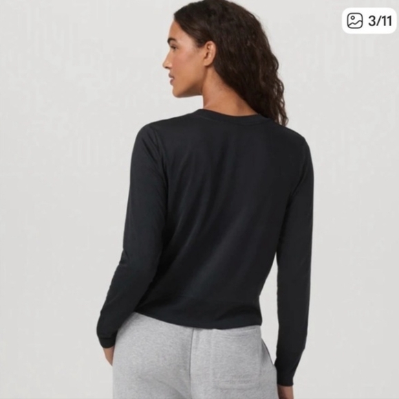 Vuori Daydream Crew Long Sleeve Shirt Black Heather Size L Athleisure Minimalist - Picture 3 of 15